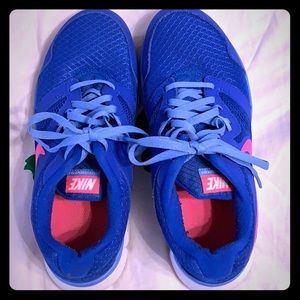 Women’s Blue Nike’s